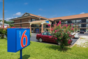 Отель FairBridge Inn Express Macon  Мэйкон